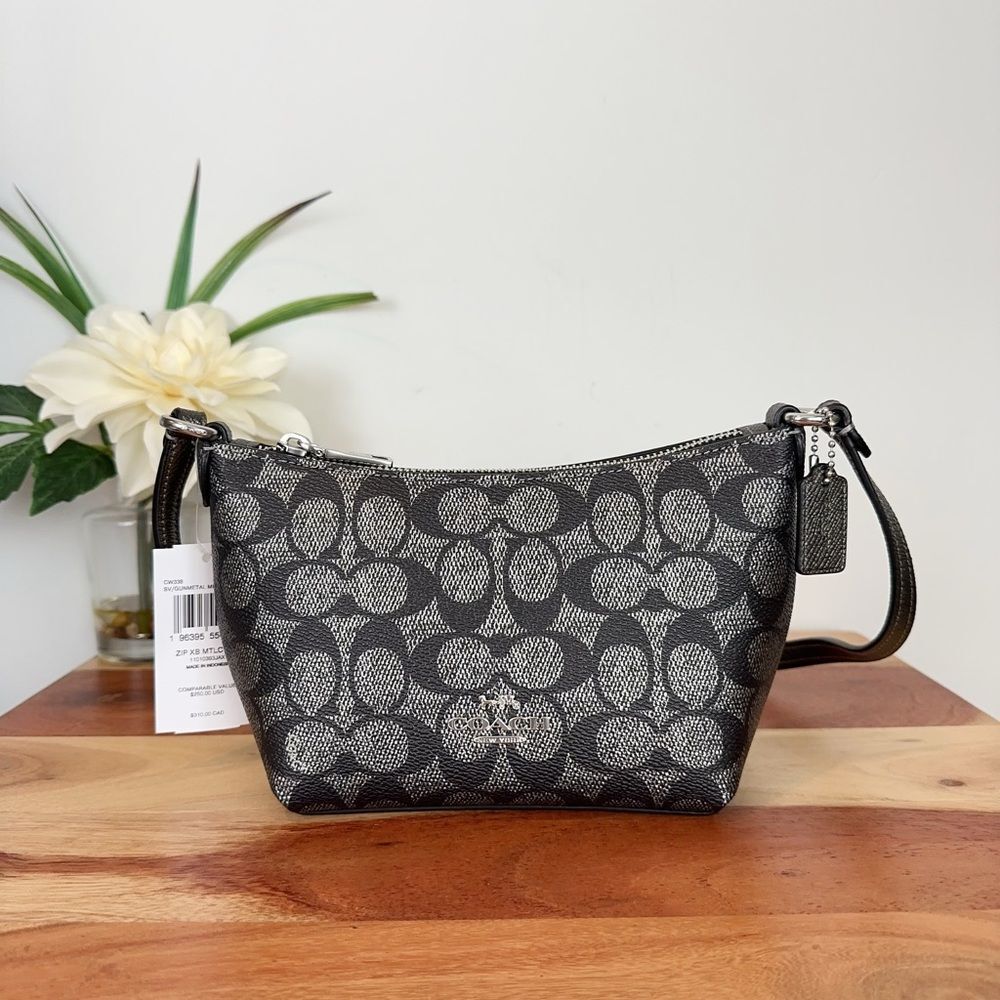 NWT Coach Zip Top Crossbody Bag In‎ Signature Canvas